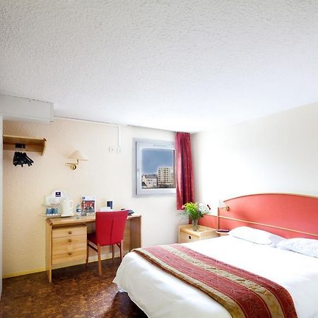 Comfort Hotel Montluçon Екстериор снимка
